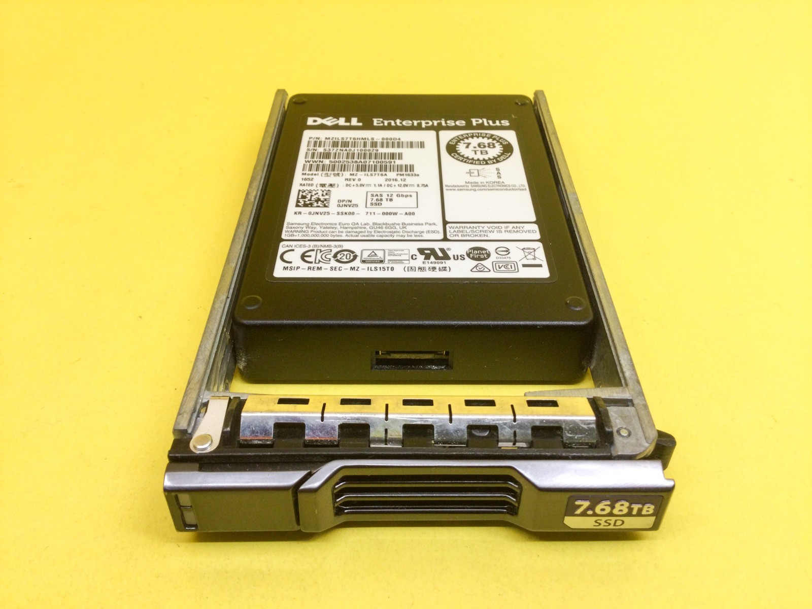 JNV25 Dell Compellent 7.68TB SAS 12Gbps Read Intensive 2.5in SSD MZ-ILS7T6A