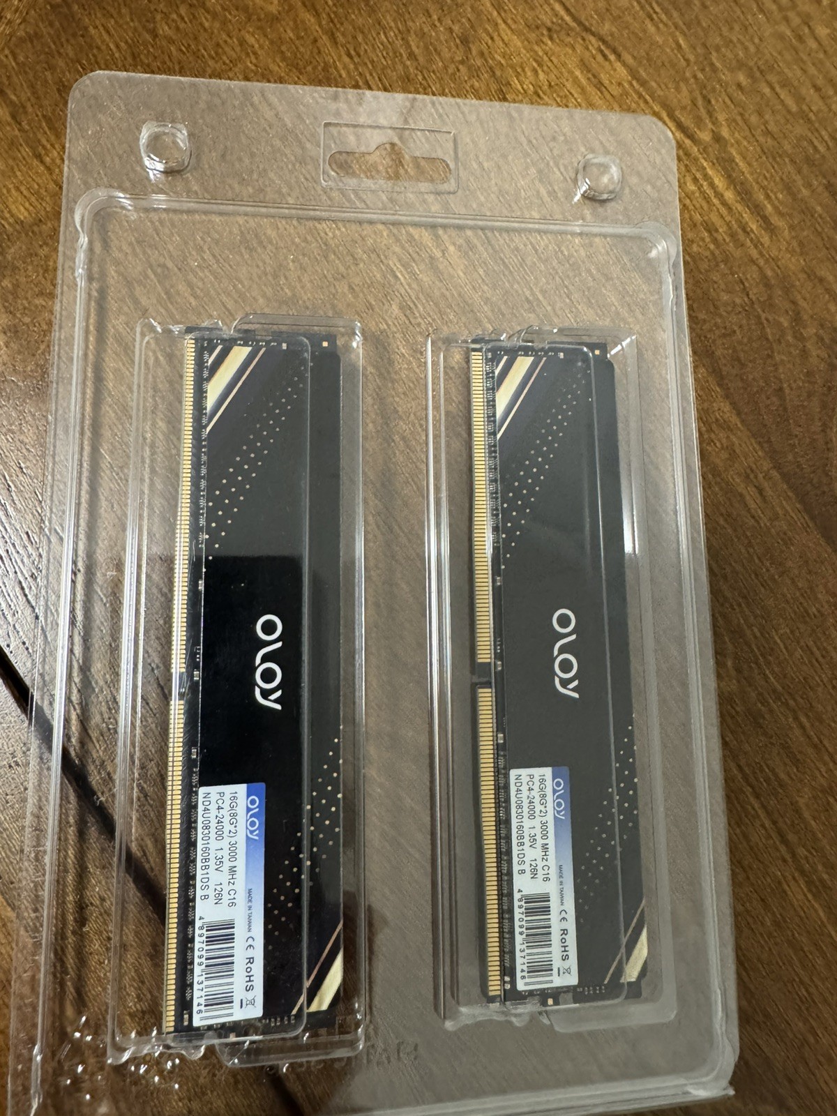 OLOY 16GB (2x8GB modules) RAM memory 3000 MHz DDR4 PC4-24000