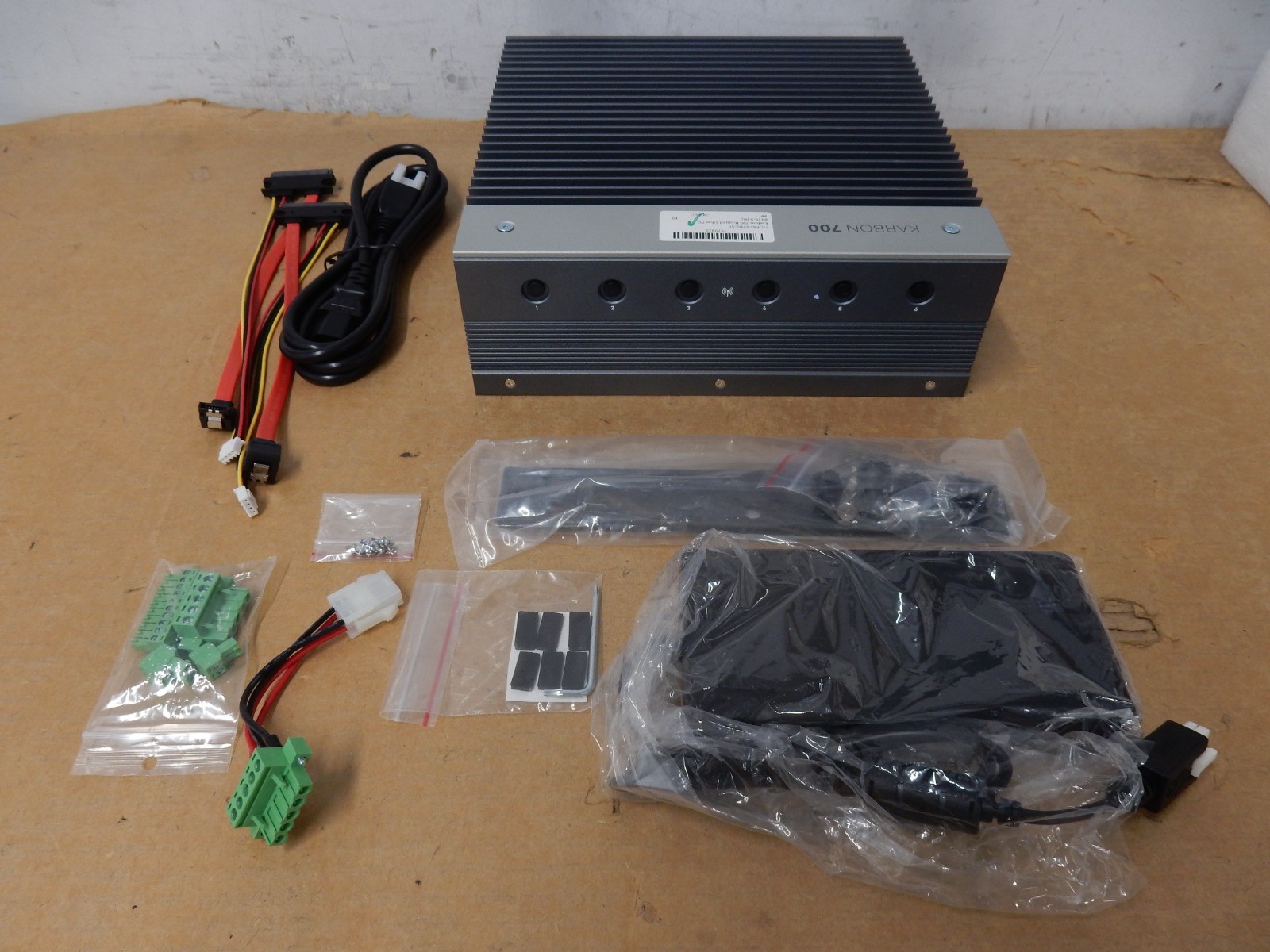 New Open Box ONLOGIC K700-SE Karbon Rugged Edge PC i3-8100T 3.10GHz 16GB