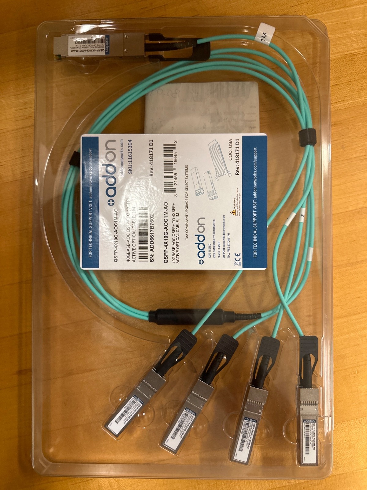 CISCO compatible QSFP-4X10G-AOC1M 4XSFP+ Active Optical Cable 1M
