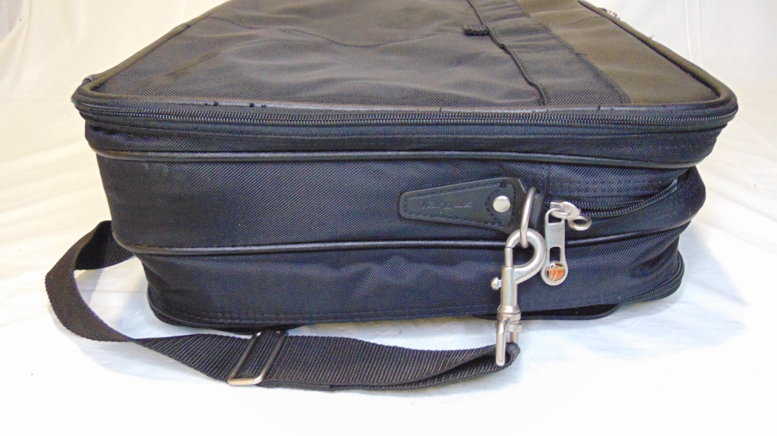 Multiple Laptop Device case Targus 17"x14"x6" 