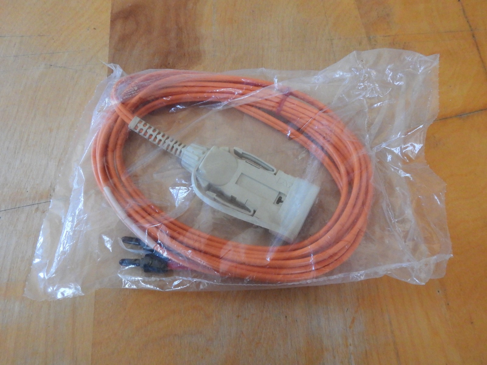 New 12 ft Multimode Duplex Fiber Optic Patch Cable Orange AMF Z11eA-1   1z57092