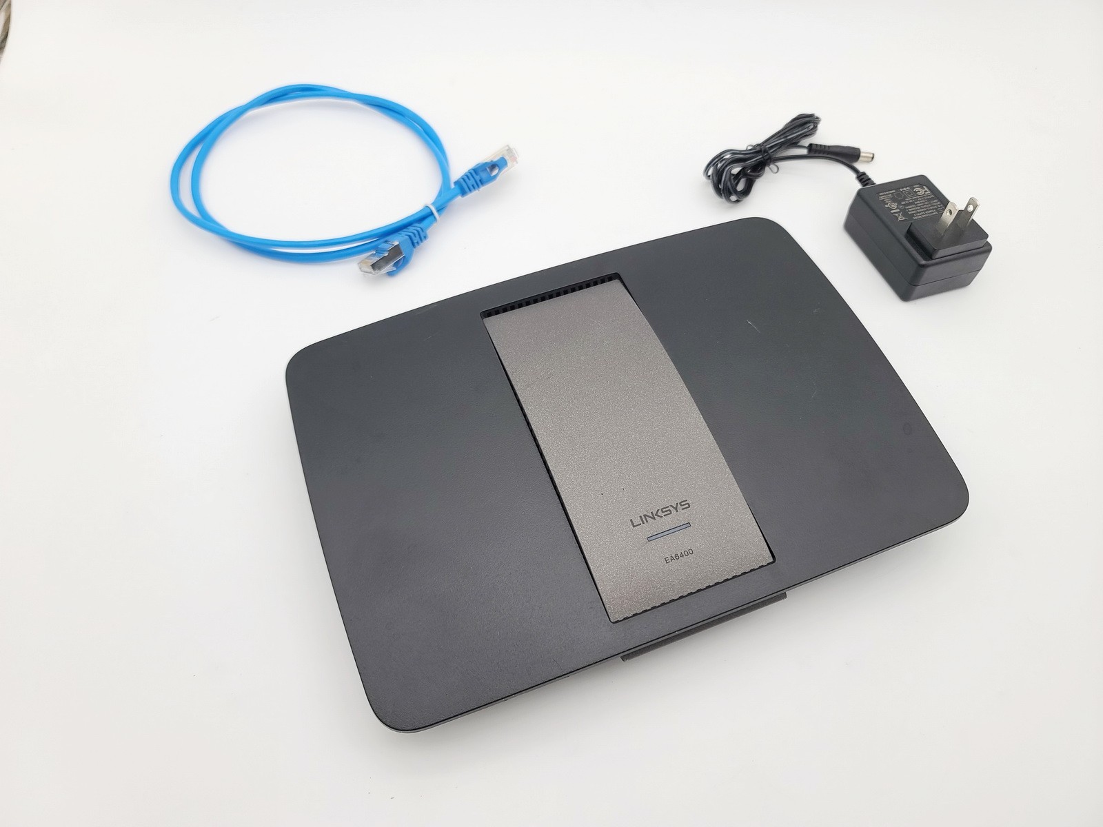 LINKSYS EA6400 SMART WIFI ROUTER AC1600 DUAL BAND 4-PORT GIGABIT USB 3.0 W CABLE