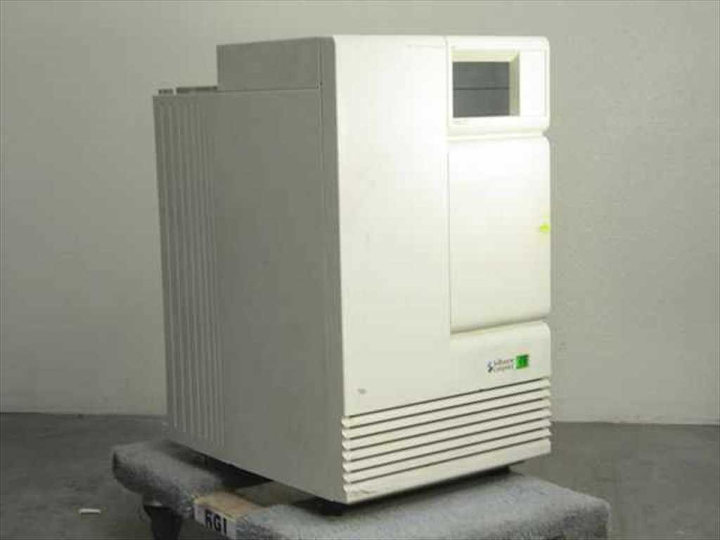 Solbourne Model 820 SCSI Hard Drive Array Sun Compatible 2x Seagate 1230MB 8"