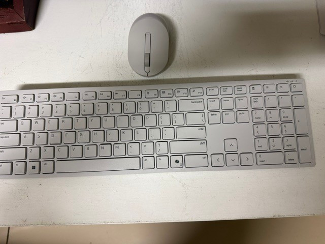 Dell Pro Wireless Combo KM5221W Keyboard KB3121WT + Mouse MS3121WT White Slim