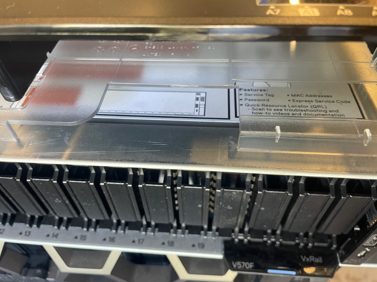 Dell EMC VXRail V570F 24SFF CTO Server with 2 2000w power supplies