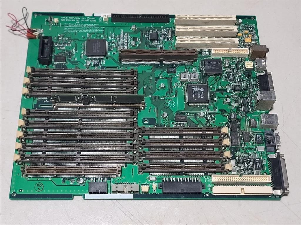 Vintage Apple Computer (1995) TNT Mother Board VAL-4 Model 820-0564-09