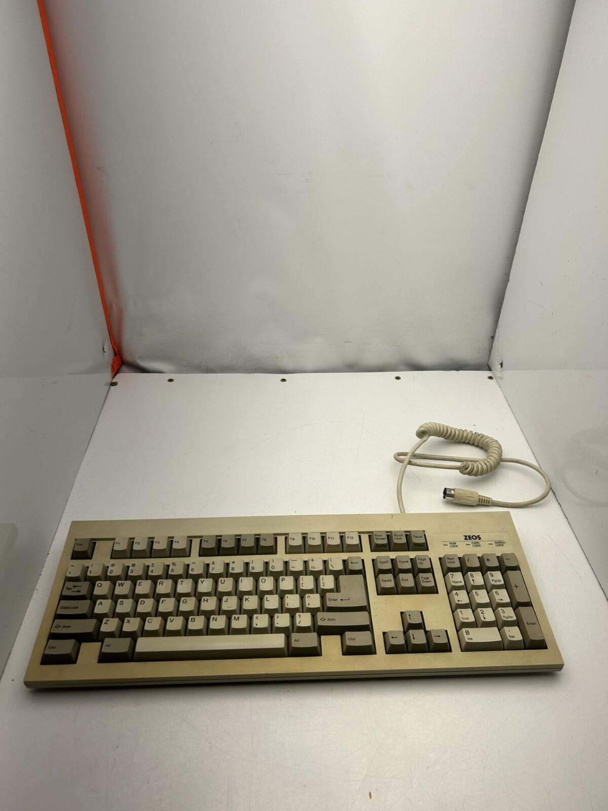 NTC Zeos KB-6251/2e Mechanical Keyboard 101 102 keys 5 pin