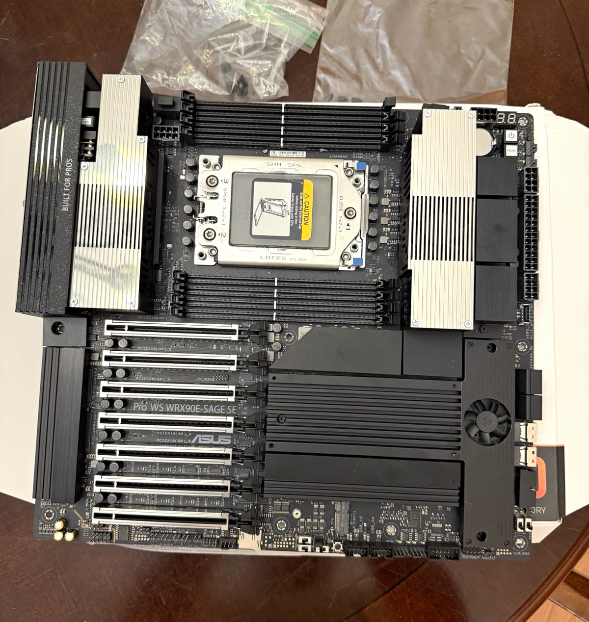ASUS Pro WS WRX90E-SAGE SE sTR5 Threadripper PRO Motherboard AS-IS
