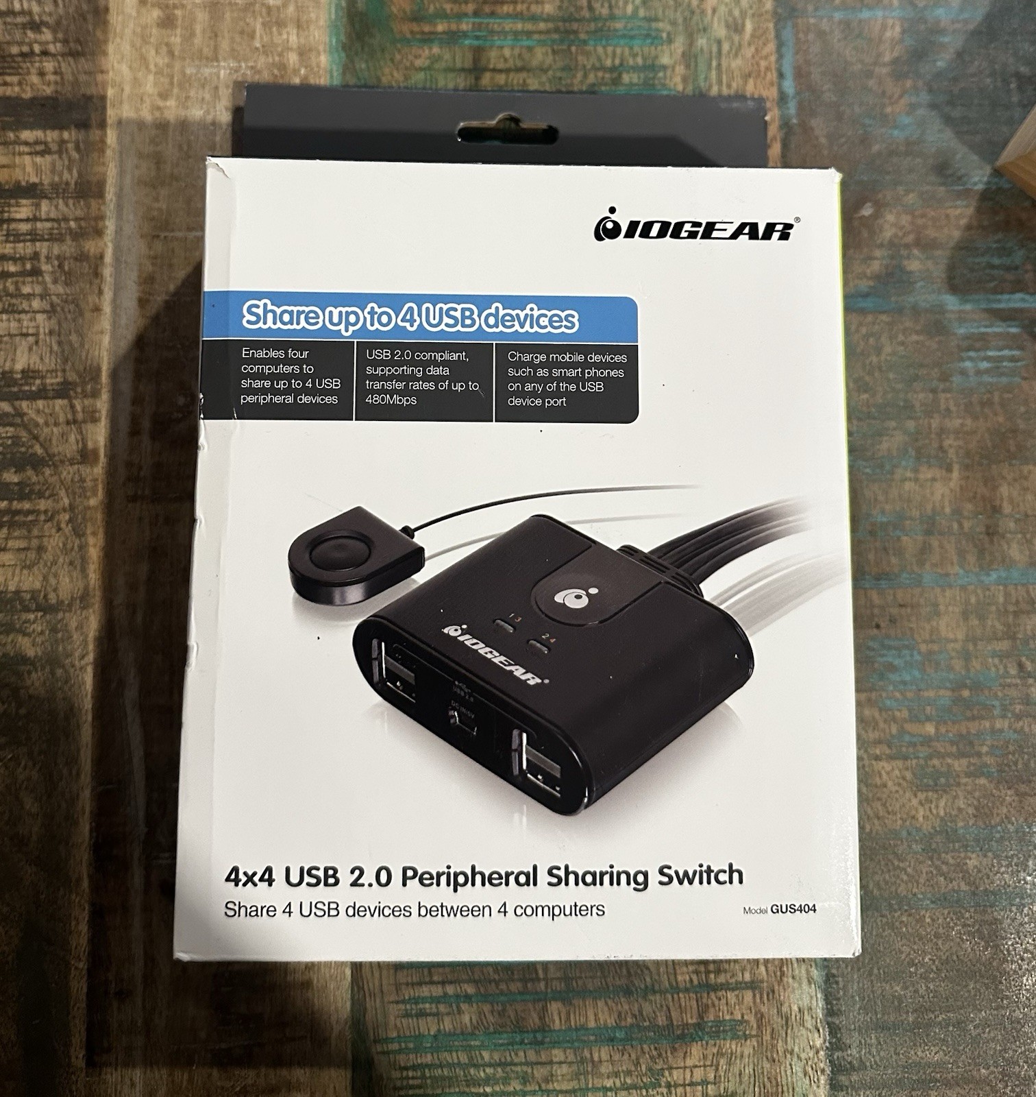 IOGEAR 2x4 USB 2.0 Peripheral Sharing Switch GUS404 With Remote Button - New/OB