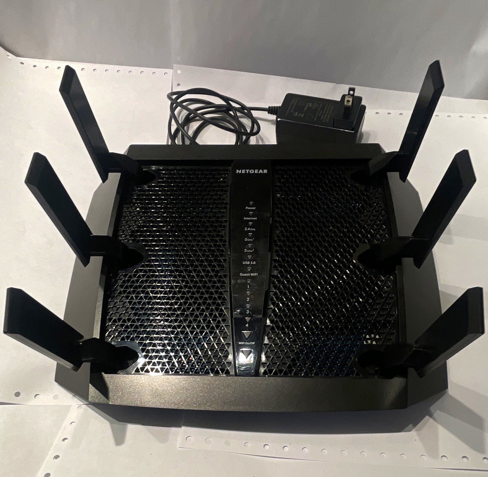 NETGEAR Nighthawk X6 Tri-Band WiFi Router R8000 AC3200 4-Port LAN w/ Adapter