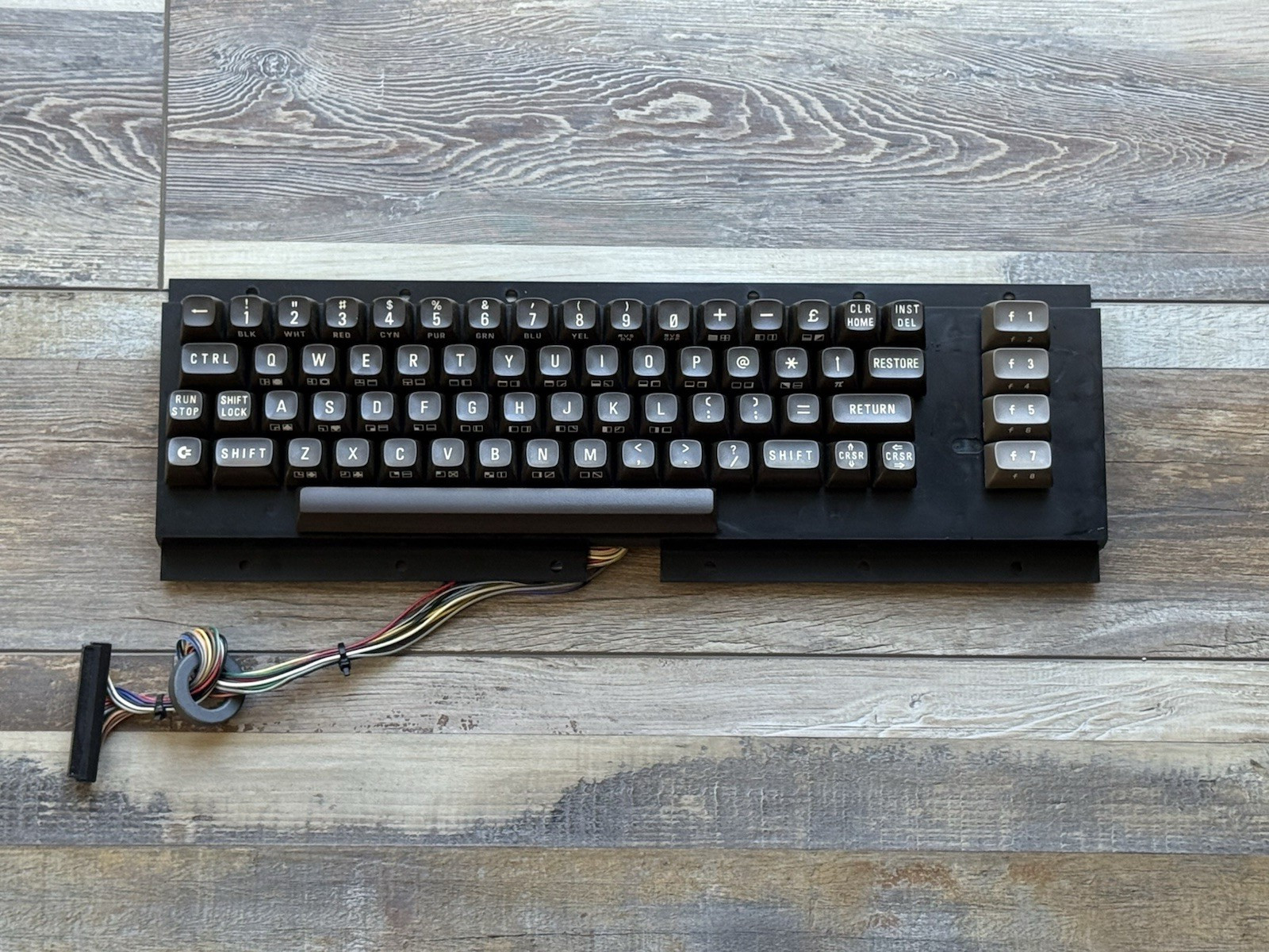 Restored Commodore 64 / VIC-20 Keyboard – Responsive Keys – Retro Typing Gold