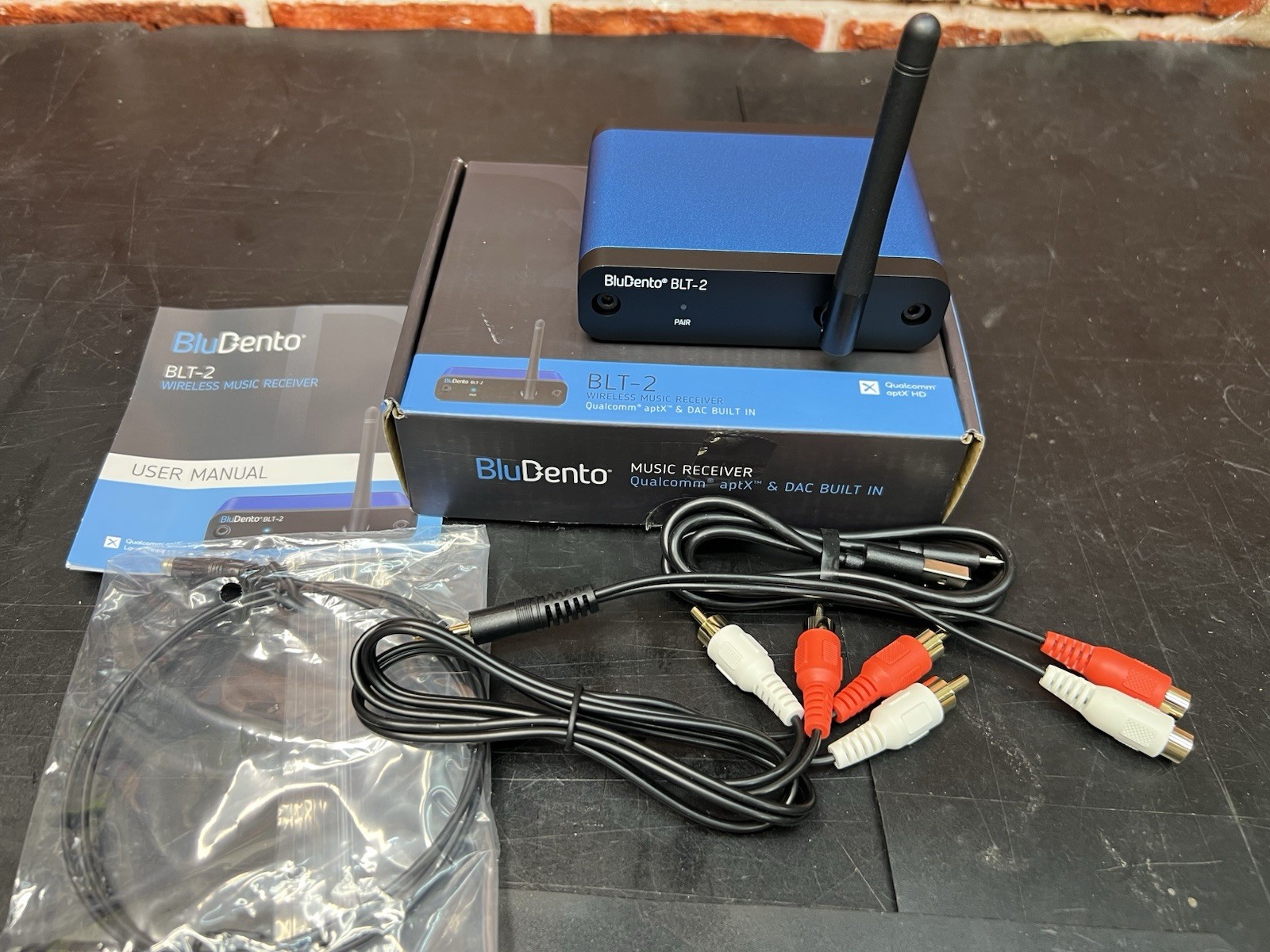 BluDento BLT-2 Bluetooth Audio Receiver aptX HD DAC Optical Coax RCA HiFi