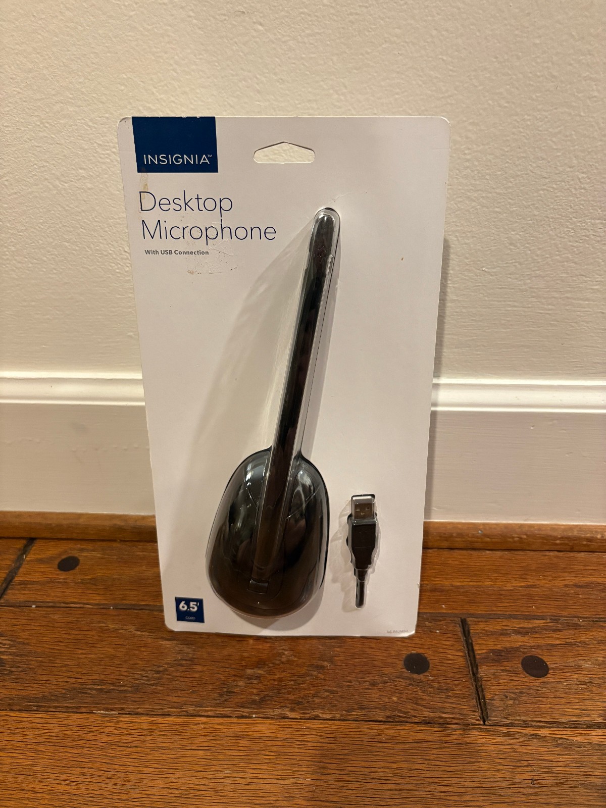 Insignia Desktop Microphone 6.5’ W/ USB Connection Brand New/Sealed