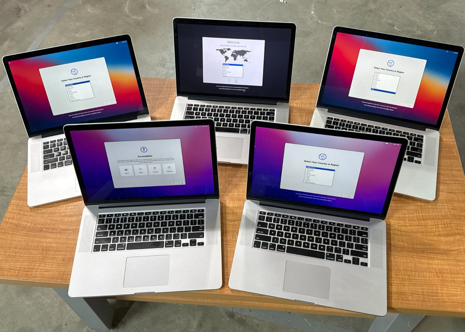 LOT OF 5 - 15" MacBook Pro 2015, 2014, 2012 A1398 - Silver - No Apple ID - Reset