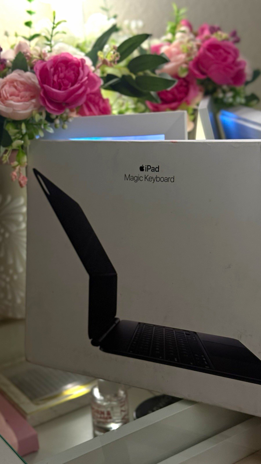 Apple iPad Magic Keyboard Keyboard Folio/Case for iPad - Black