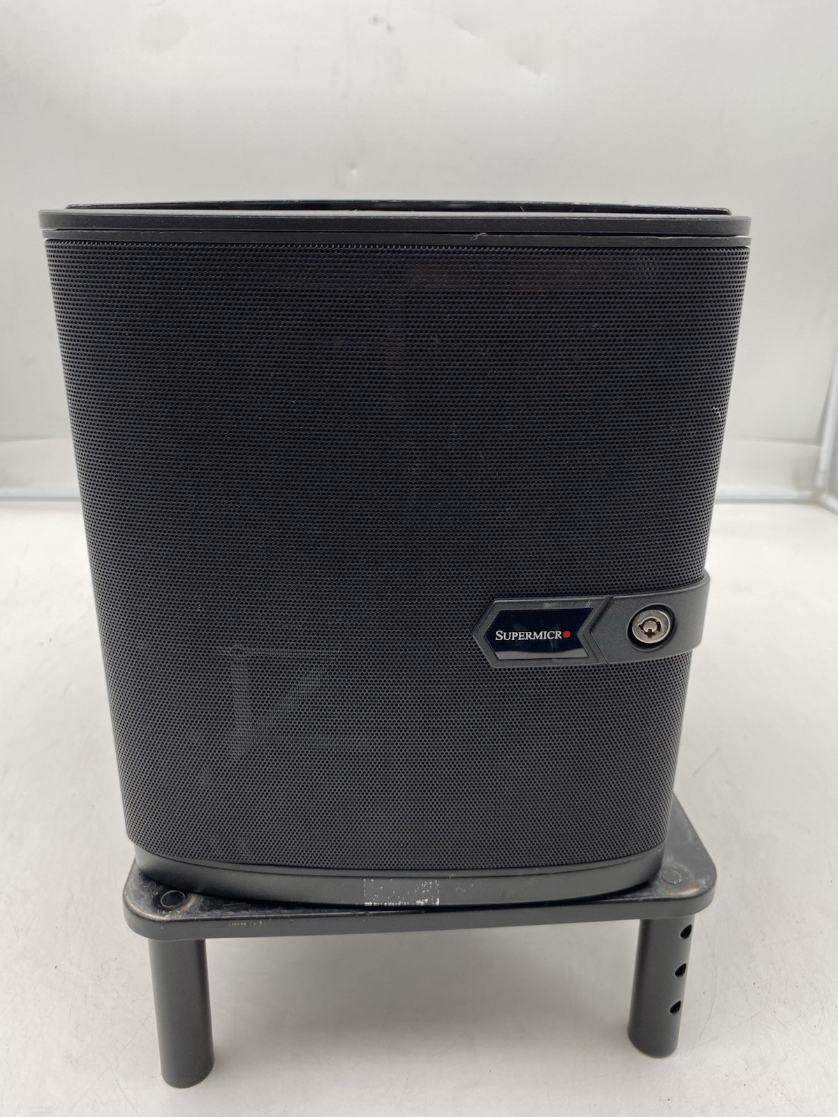 SuperMicro CSE-721 Mini-Tower Server Xeon E3-1240v6 32GB RAM 4TB Storage (NAS)