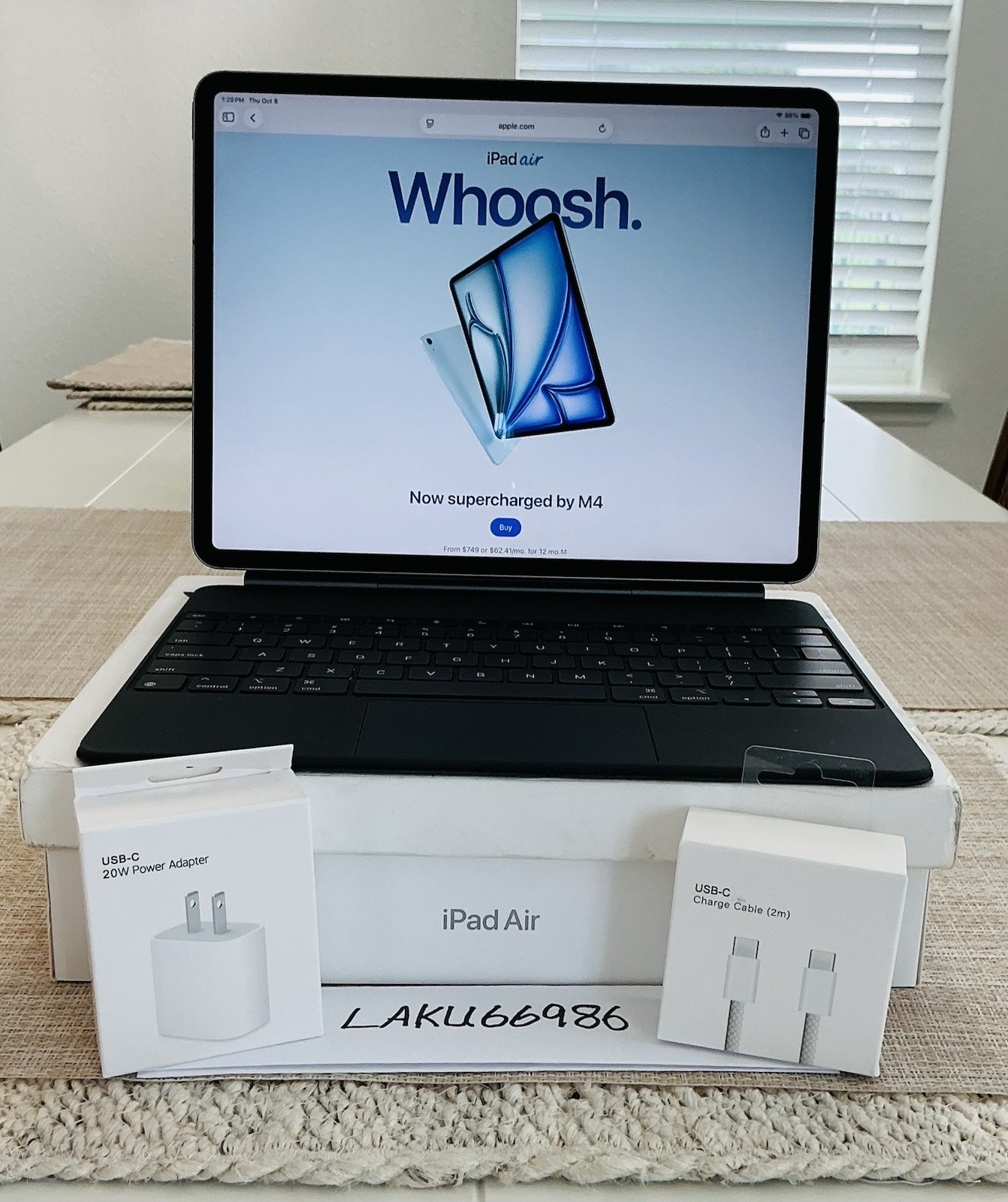 iPad Air 13” • M4 • 128GB Cellular • Magic Keyboard • 100% Battery • Warranty