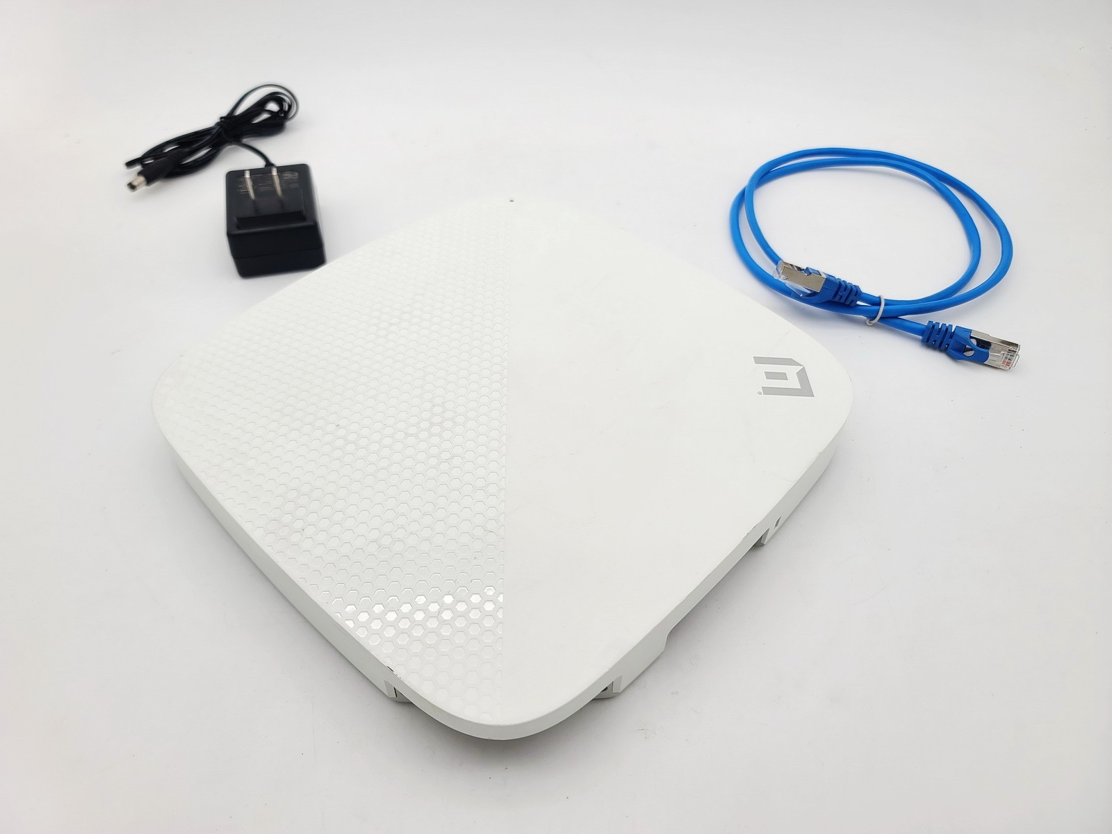 EXTREME NETWORKS AP510C WI-FI 6 802.11AX DUAL-BAND WIRELESS ACCESS POINT W CABLE