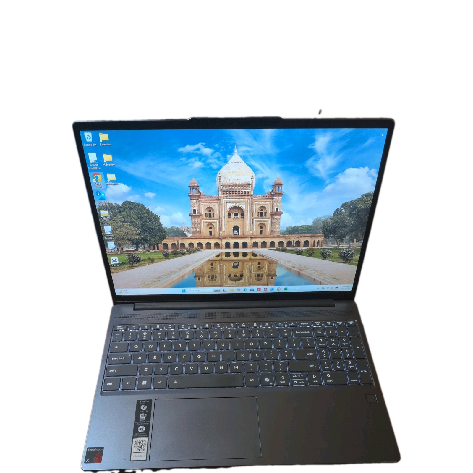 Lenovo Snapdragon X - X126100- Qualcomm (R) Oryon (TM)  CPU (2.96 Ghz) 16 G
