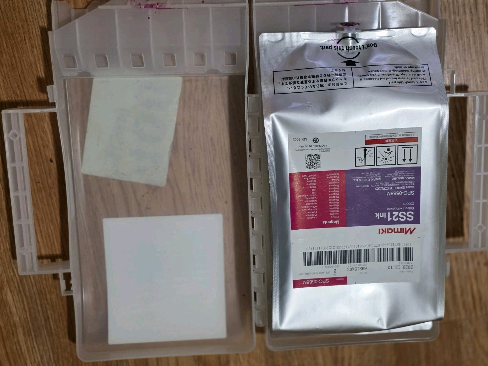 Mimaki SS21 Solvent Ink Magenta 2000ml / 2L Pouch SPC-0588M - Expired 2023