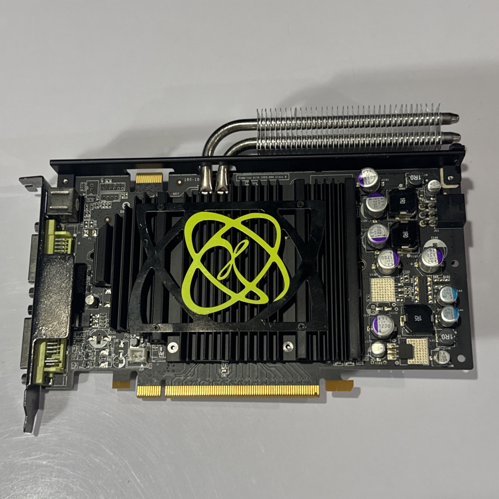 XFX NVIDIA GeForce 7950 GT 512MB GDDR3 PCIe x16 Dual DVI Graphics Card