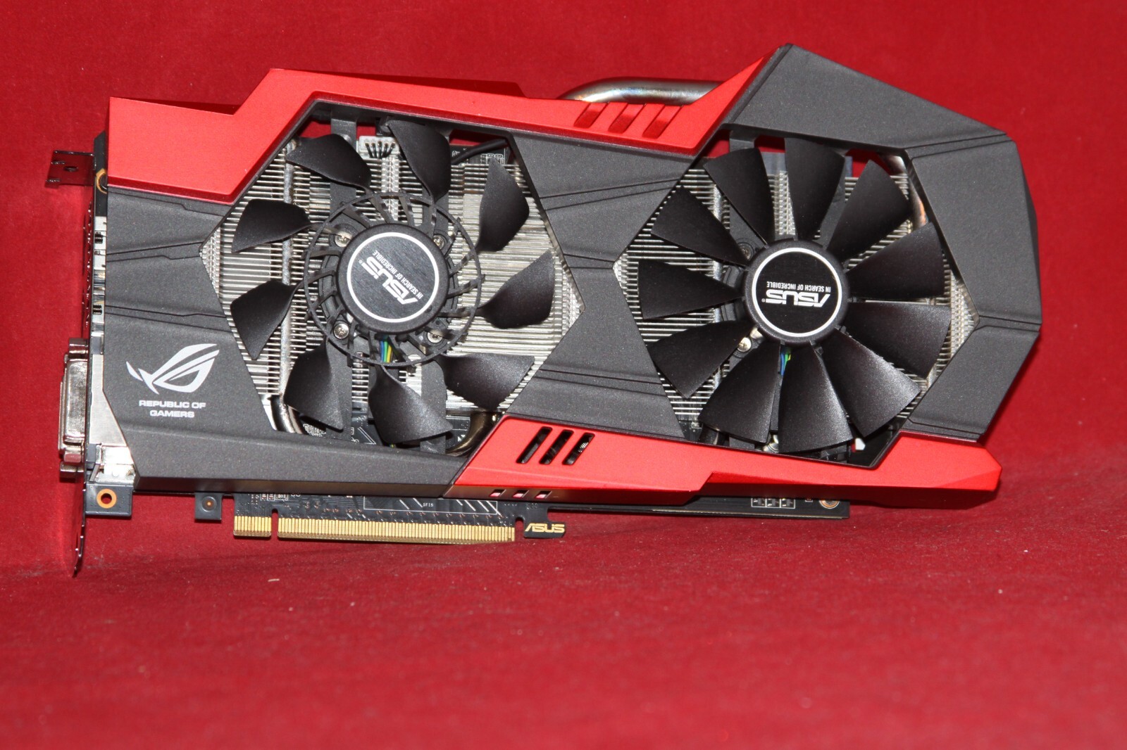ASUS ROG Striker, Nvidia GeForce GTX 760, 4GB 256BIT, PCI Express Graphics Card.