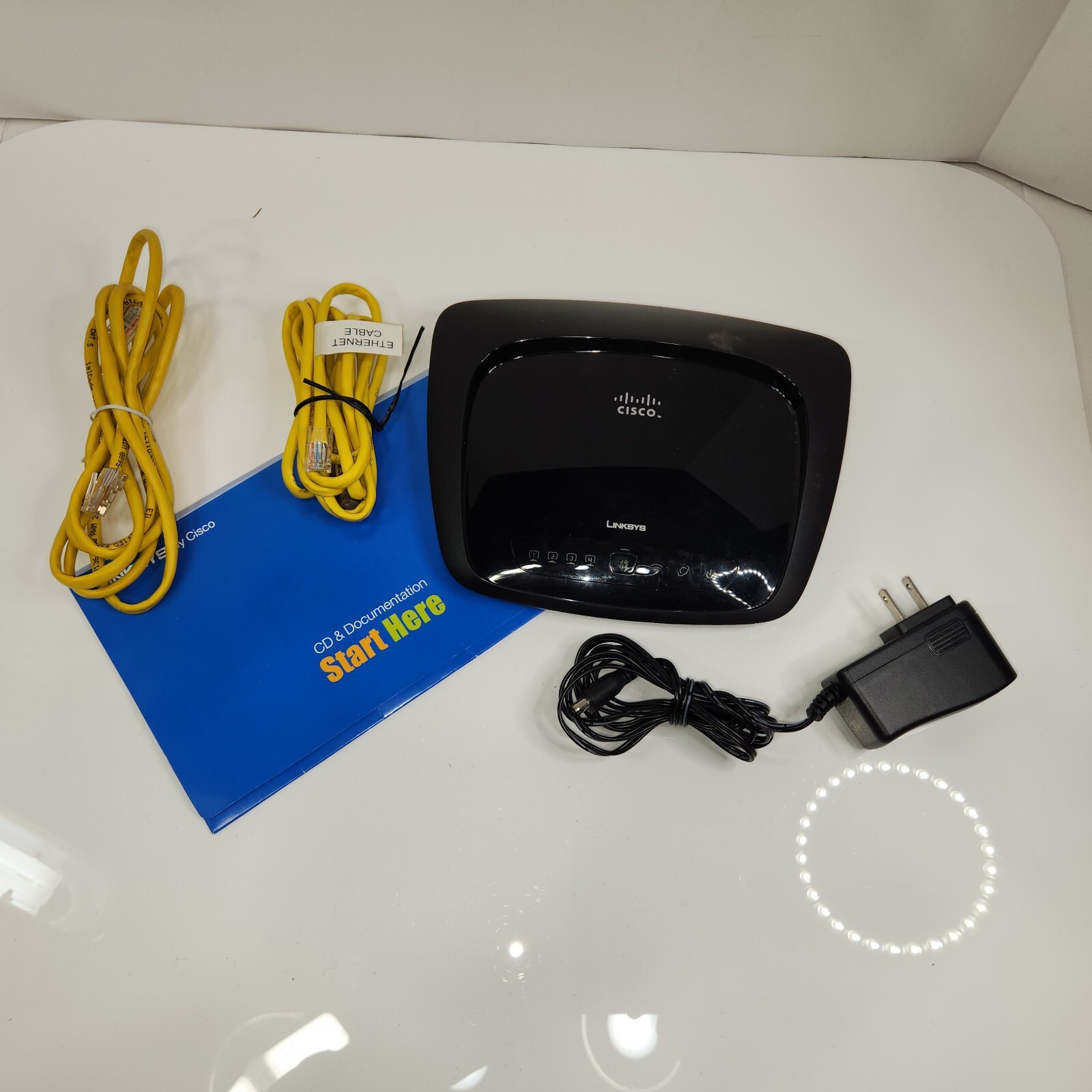 Linksys By Cisco RangePlus Wireless Router WRT110 EUC +++