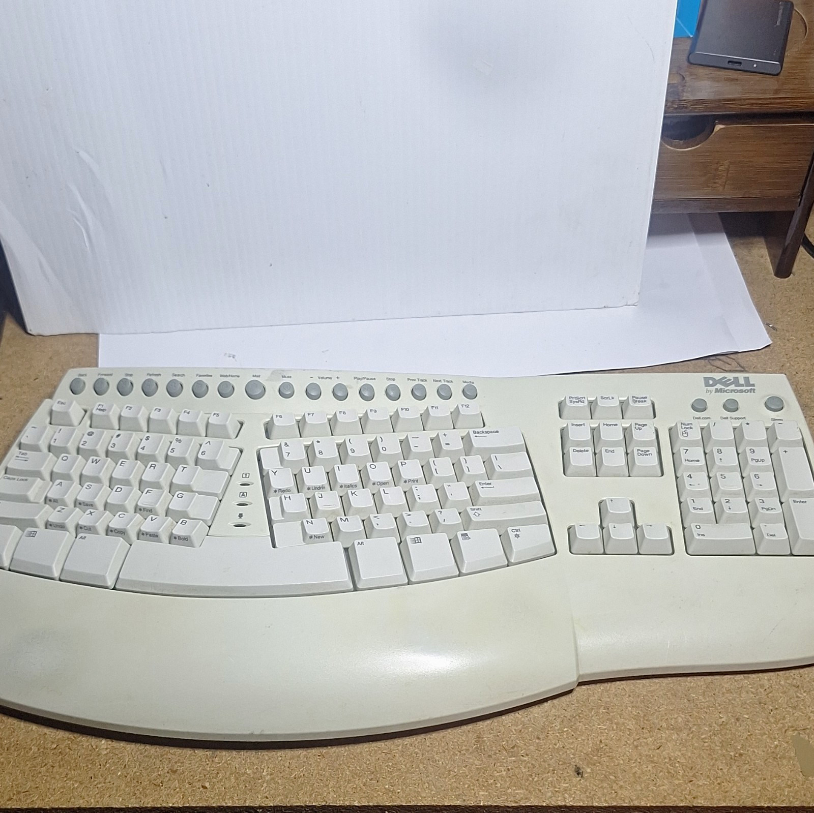 Dell Natural Keyboard Pro Ergonomic Wired Built-In USB Port Beige QWERTY English