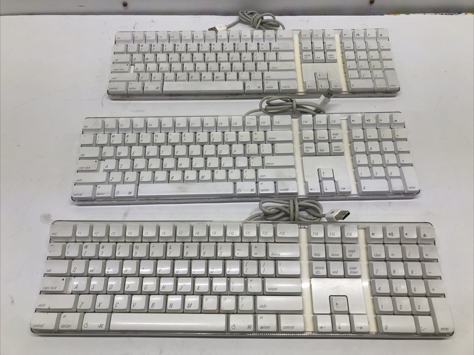 LOT OF 3 -- Apple A1048 Keyboards *TESTED*