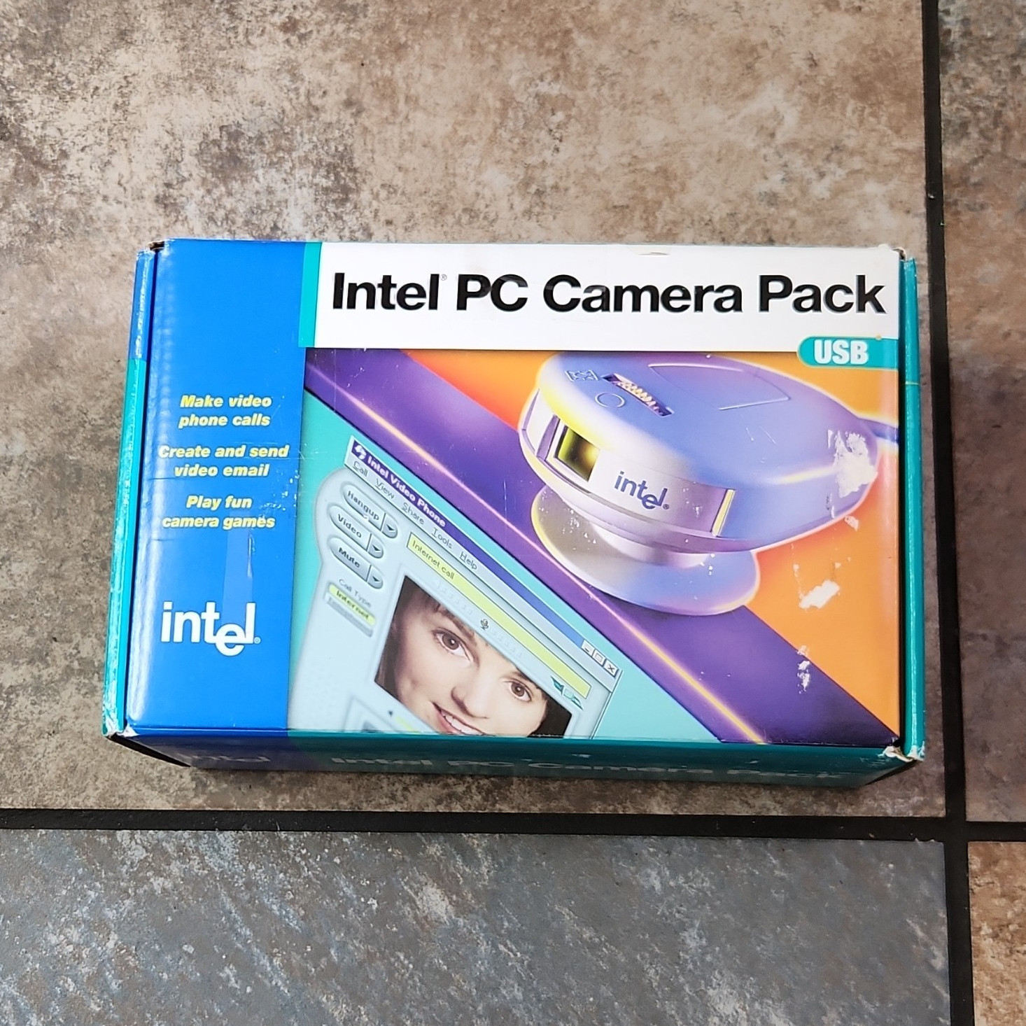 Intel PC Camera Pack USB Webcam 640x480 30fps Snapshot Button Silver 735147-001