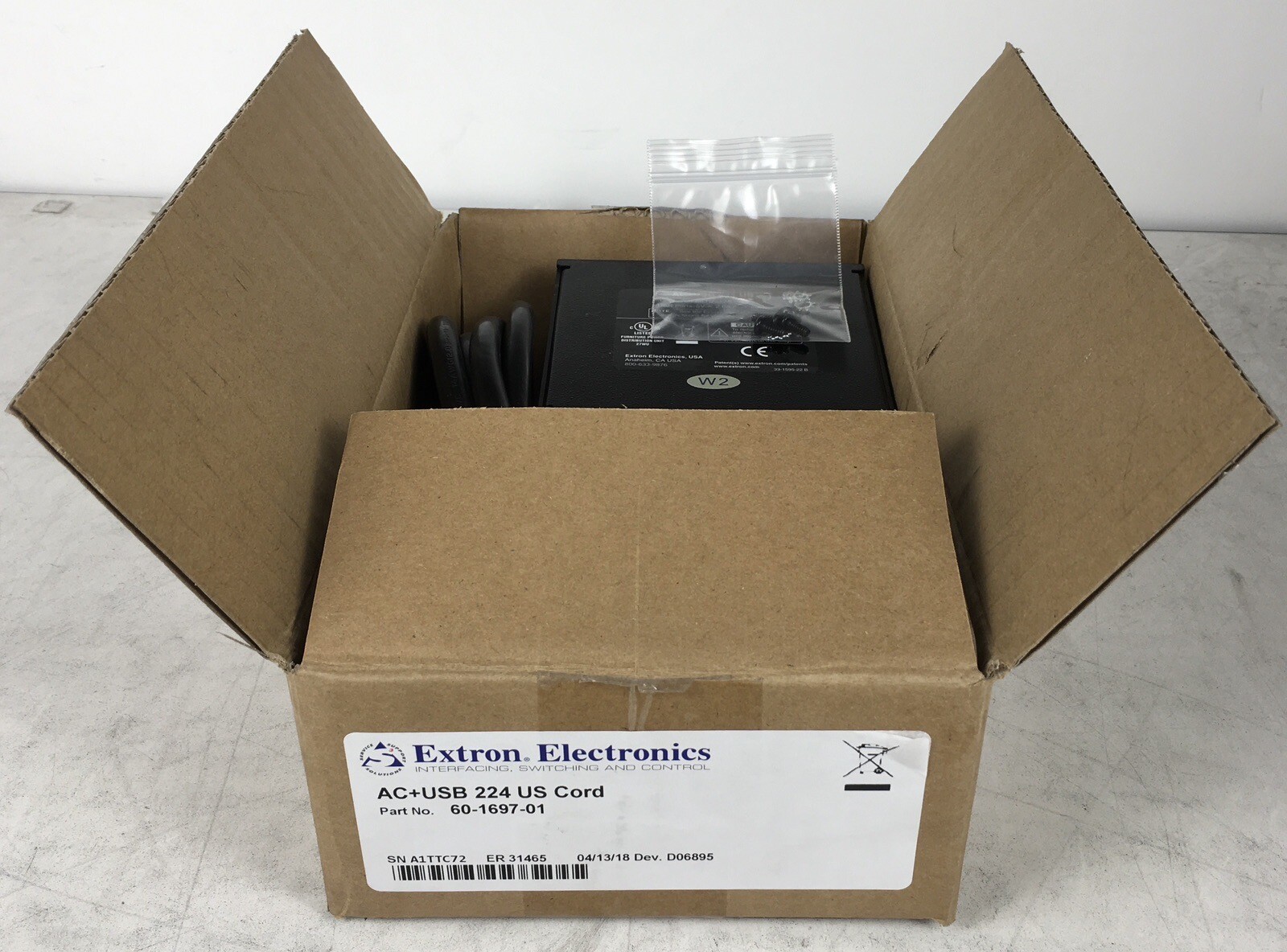 NEW IN Open BOX Extron AC+USB 224 US Cord Power Module 60-1697-01
