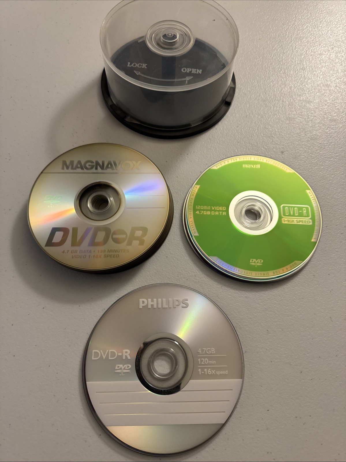 Lot of 22 DVD+RW DVD+R DVD-R & CD-RW Media Disks Magnavox Philips Maxell L@@K 