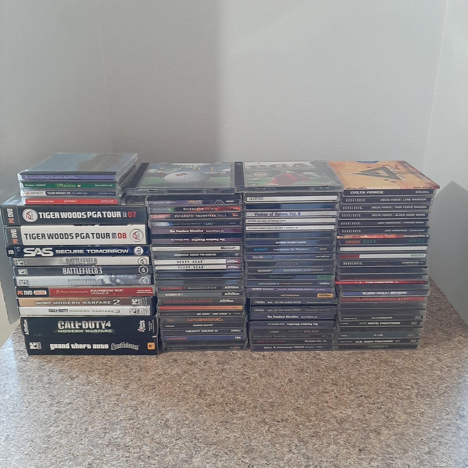 LOT OF SOFTWARE GAMES SIMULATORS WAR GAMES EDUCATIONAL .. PRICE SLASHED TODAY 