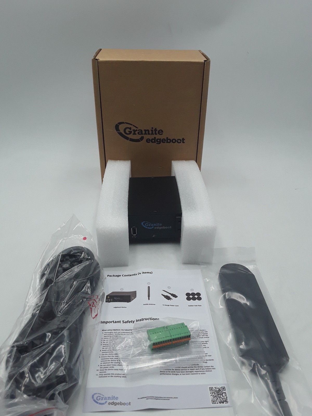 Granite EdgeBoot 15A Ai-Powered PDU/Dock OBN