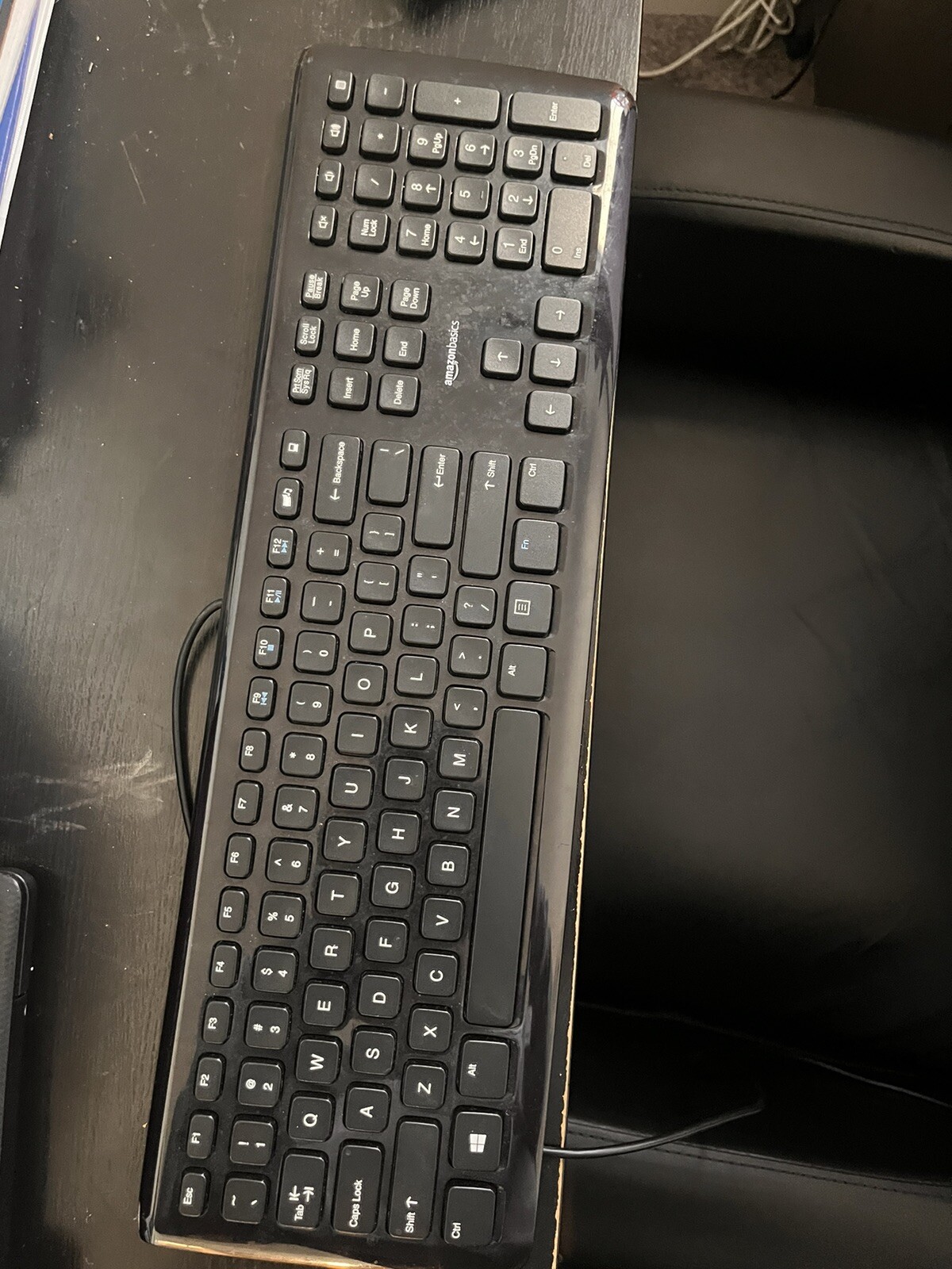 Amazon Basics Low-Profile Wired USB Keyboard with US Layout )Matte Black