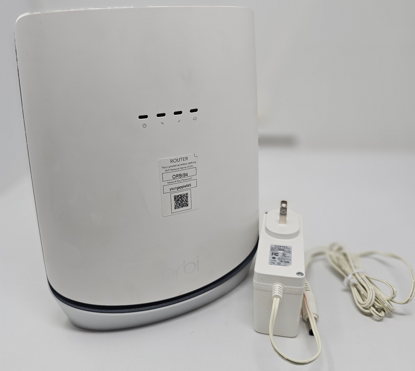 NETGEAR Orbi CBR750 Cable Modem Router AX4200 WiFi 6 4-Port White DOCSIS 3.1