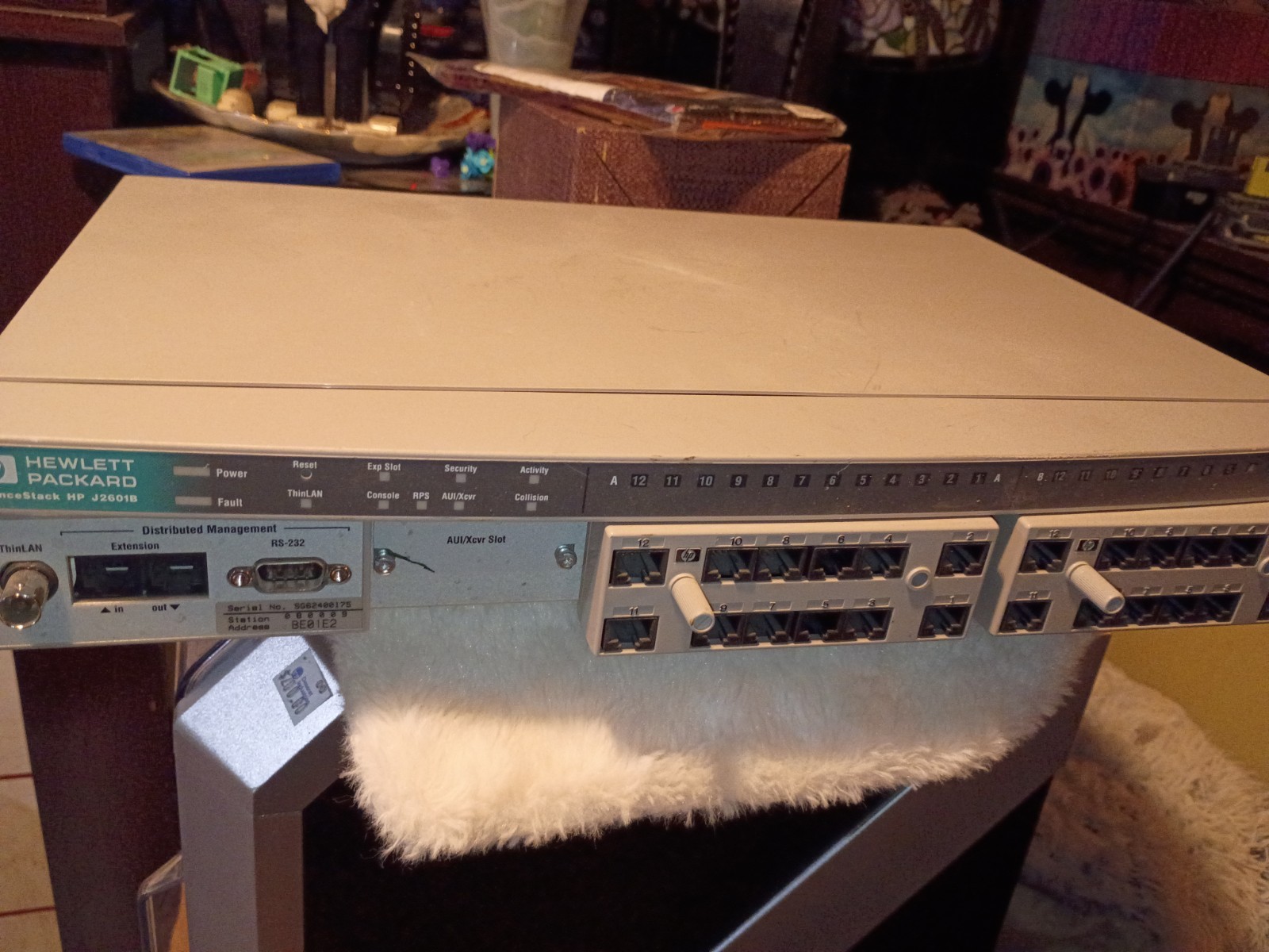 Hewlett Packard AdvanceStack HP J2601B (10 Base-T 24 Hub)  