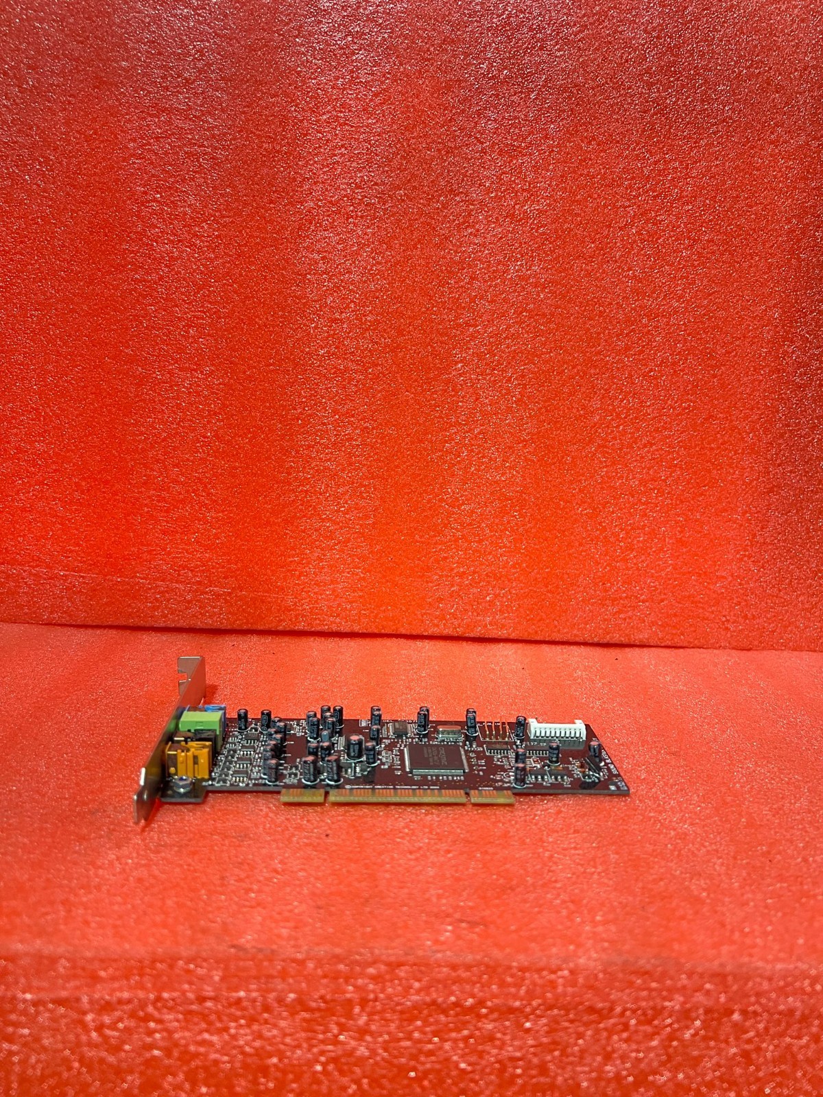 Creative Labs SB0570 Sound Blaster Multimedia Surround Audio PCI Card