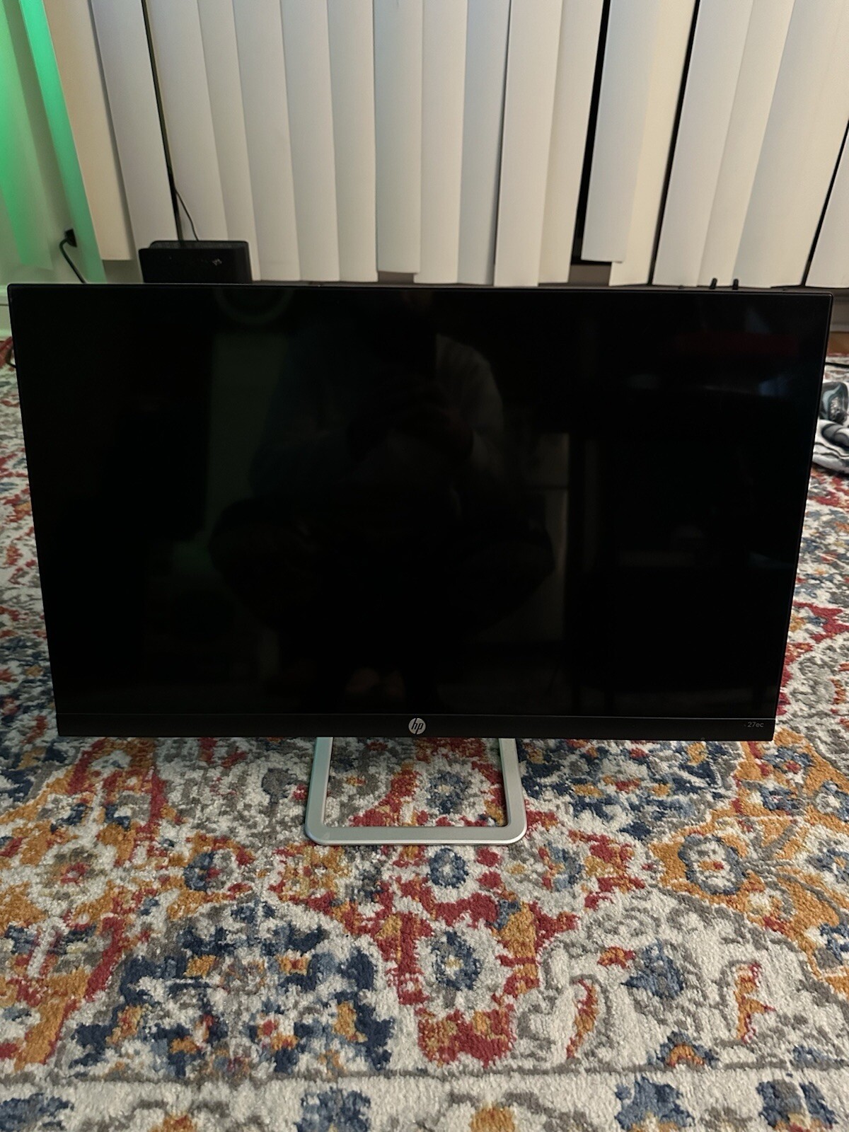 HP 27ec 27 Inch LED LCD HDMI Display Monitor -  Not Working Black Scree scratch 