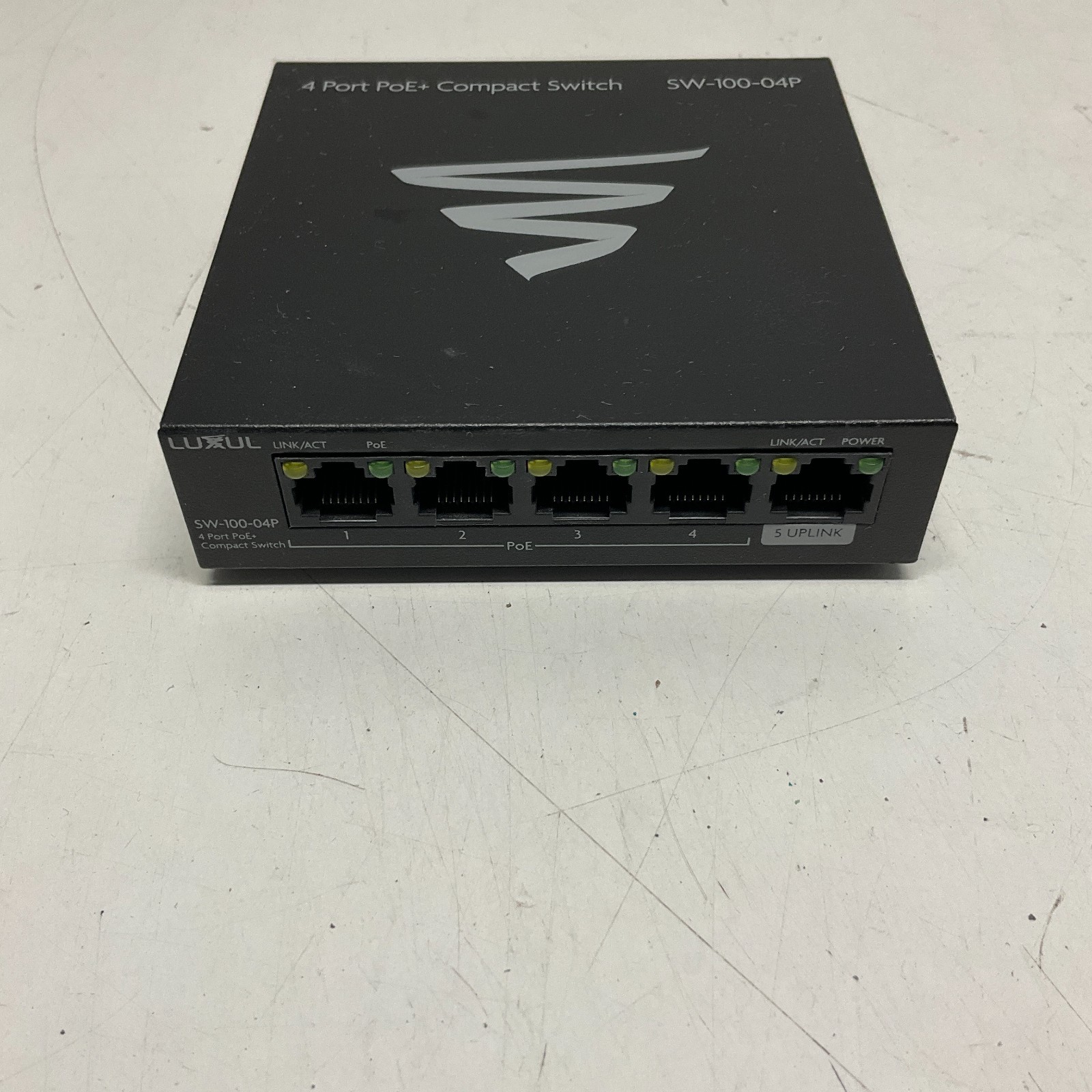 LUXUL SW-100-04P 4 Port PoE+ Compact Switch UNIT ONLY