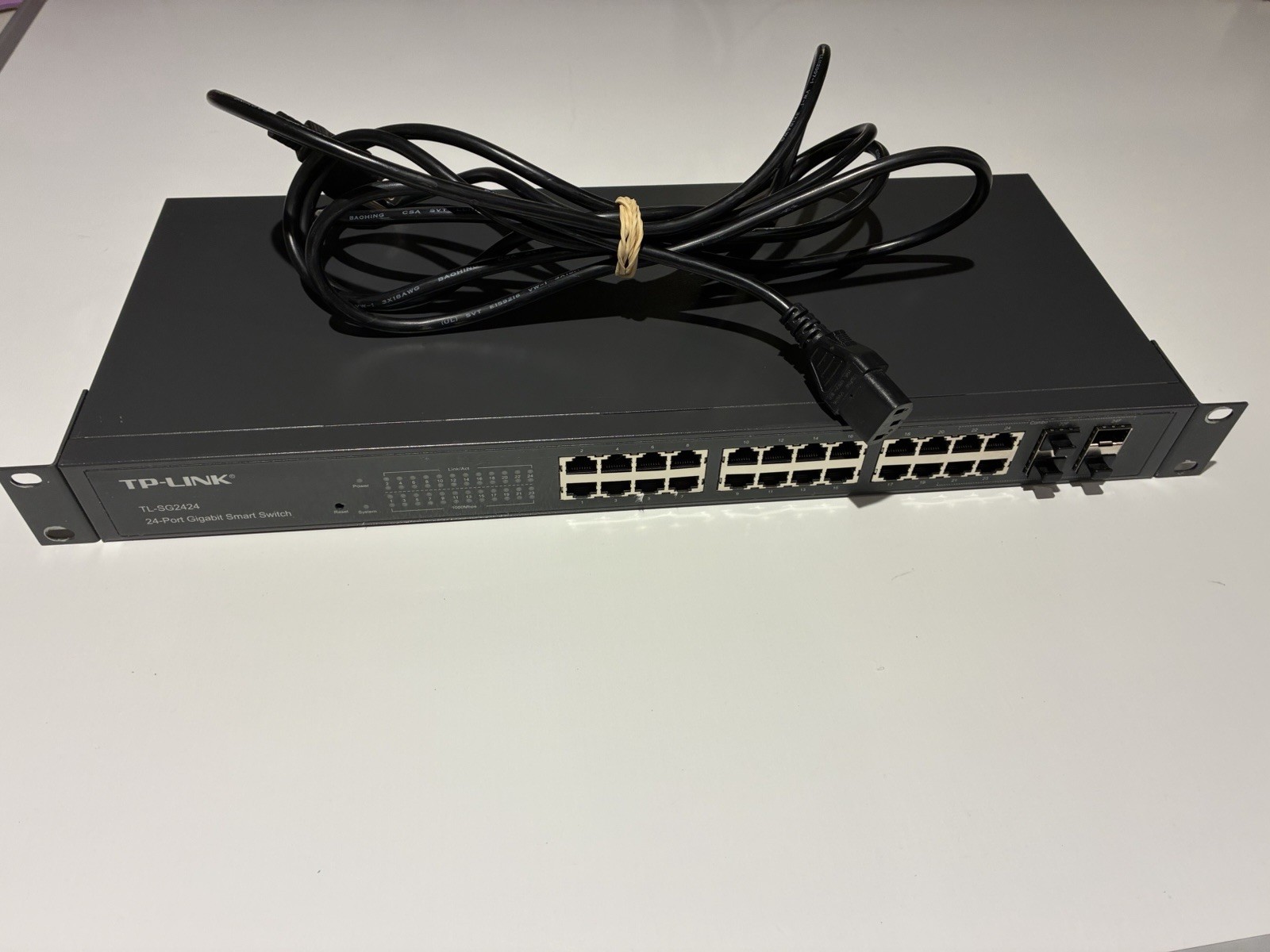 TP-Link TL-SG2424 24-Port Gigabit Smart Network Switch 4 Combo SFP Rackmount 1U