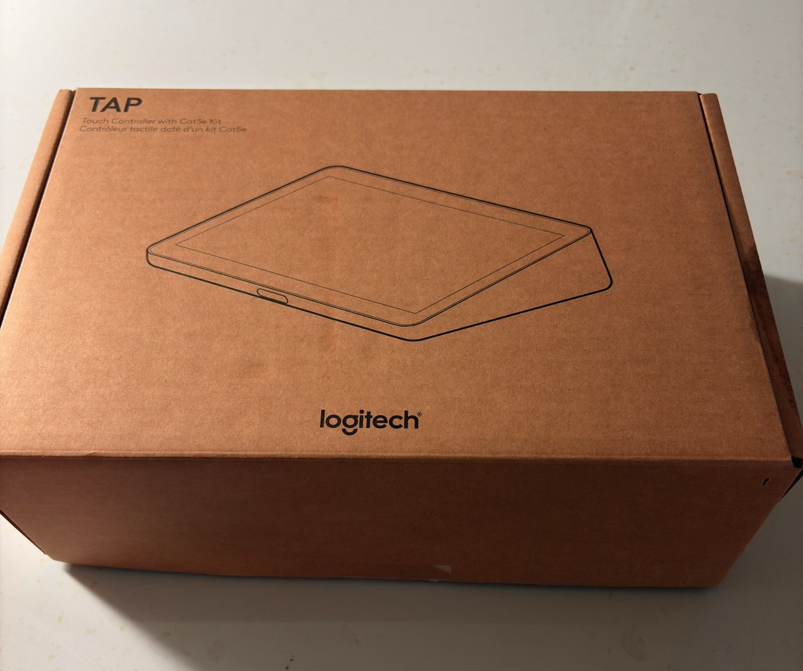Logitech Tap Touch Controller for Meeting Rooms VU0053 + Tap Receiver VU0059