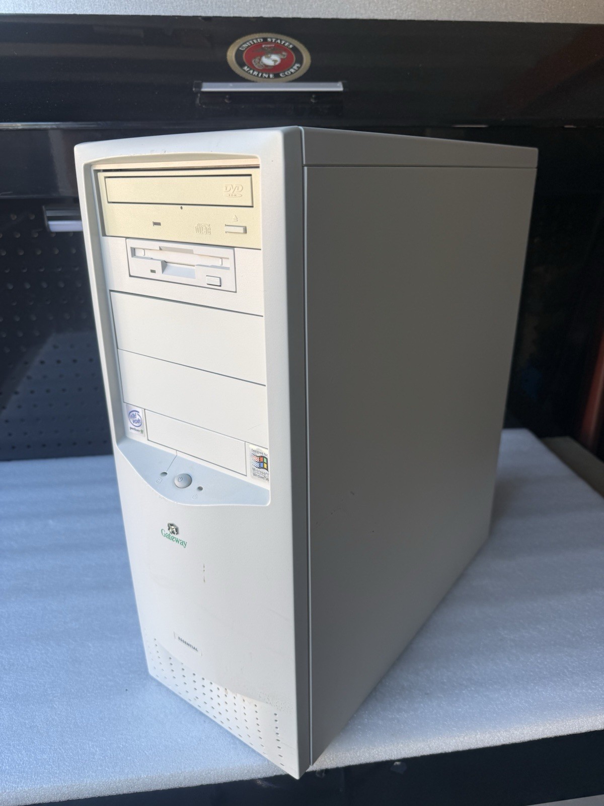 Vintage Gateway Essential 450 PC Computer PIIl 450MHz 128MB RAM (No HDD/OS)