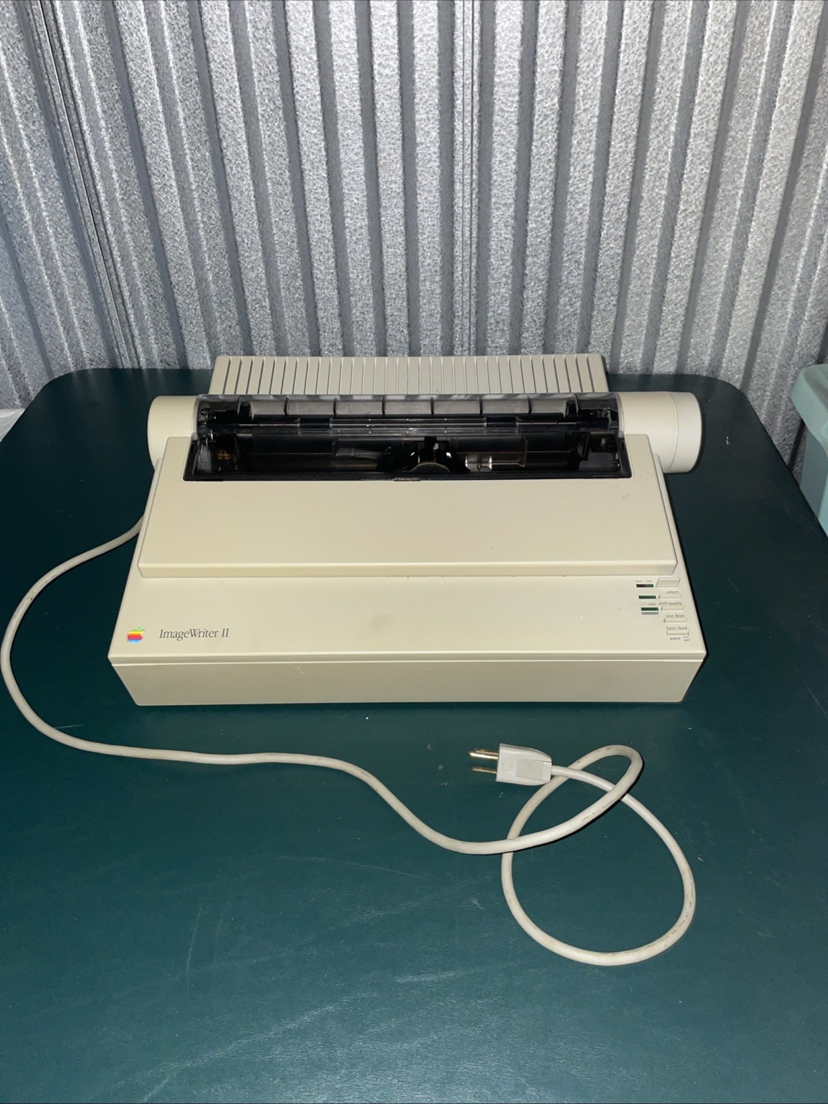 VINTAGE Apple Image Writer II Printer A9M0320 POWERS ON & SELF TESTS