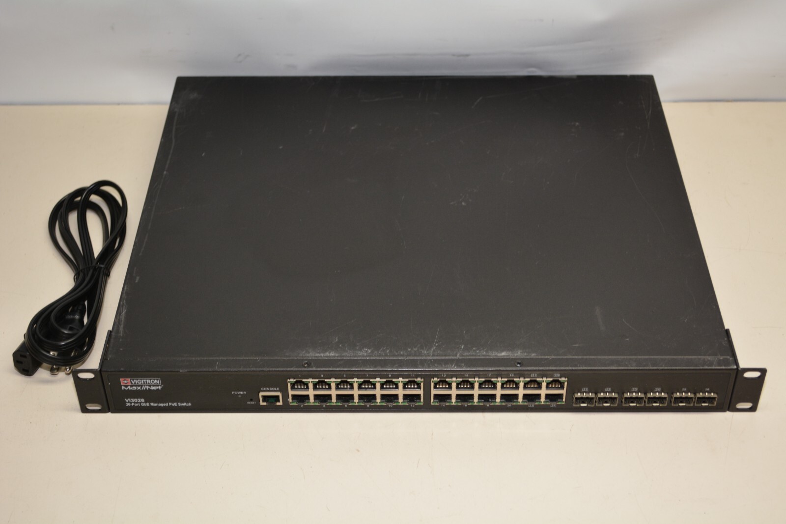 Vigitron Vi3026 24-Port MaxiiNet PoE Switch #W753