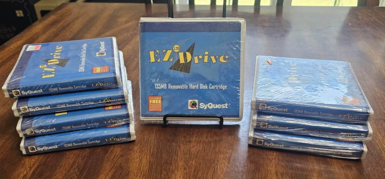 SyQuest EZ135 EZ Drive 135MB Removable Hard Disk Cartridge - 7 Sealed - 1 Opened