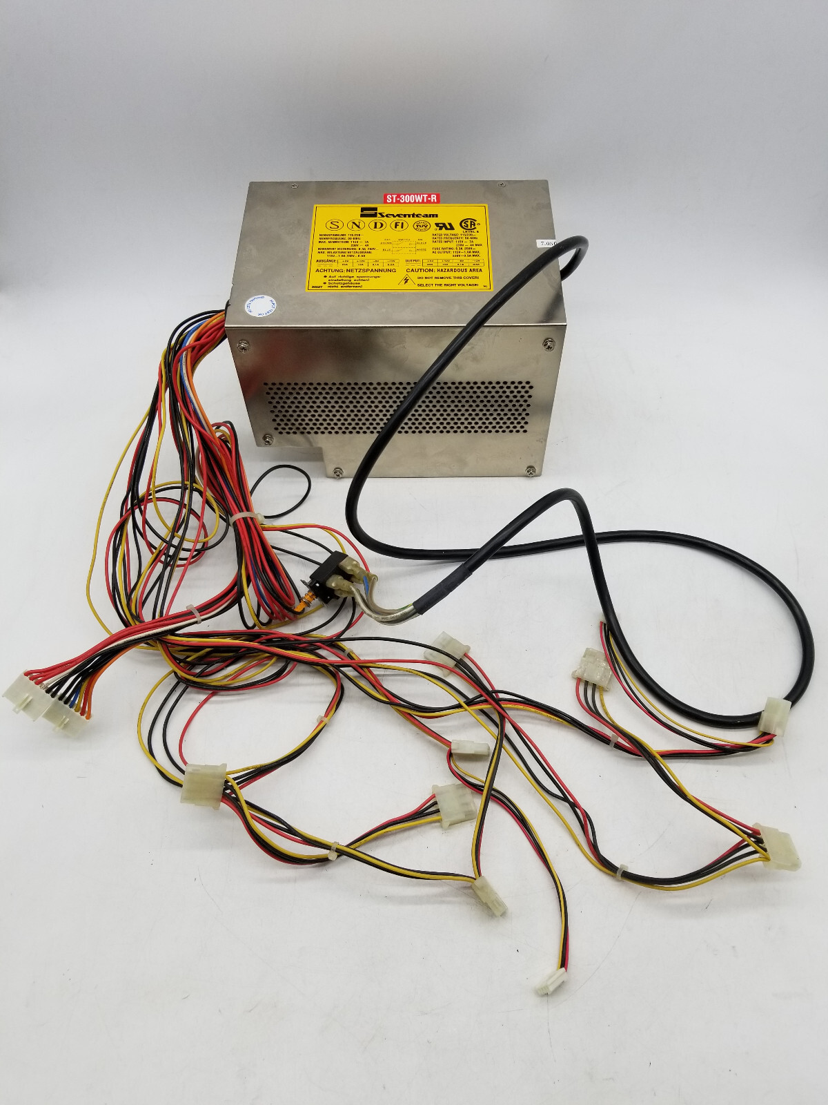 Seventeam ST-300WT-R Power Supply