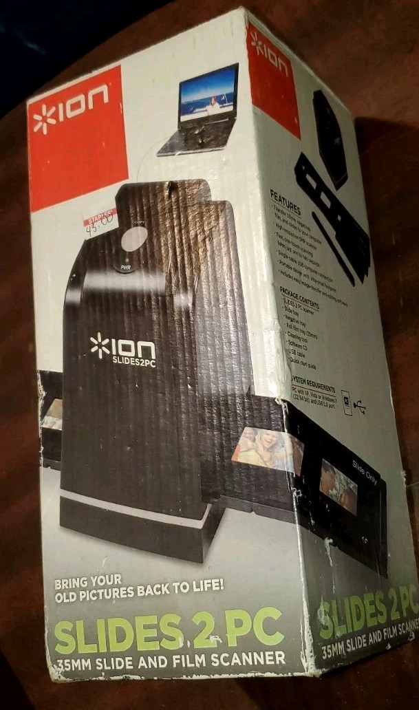 Ion Slides 2 PC 35mm Slide and Film Scanner New In Box