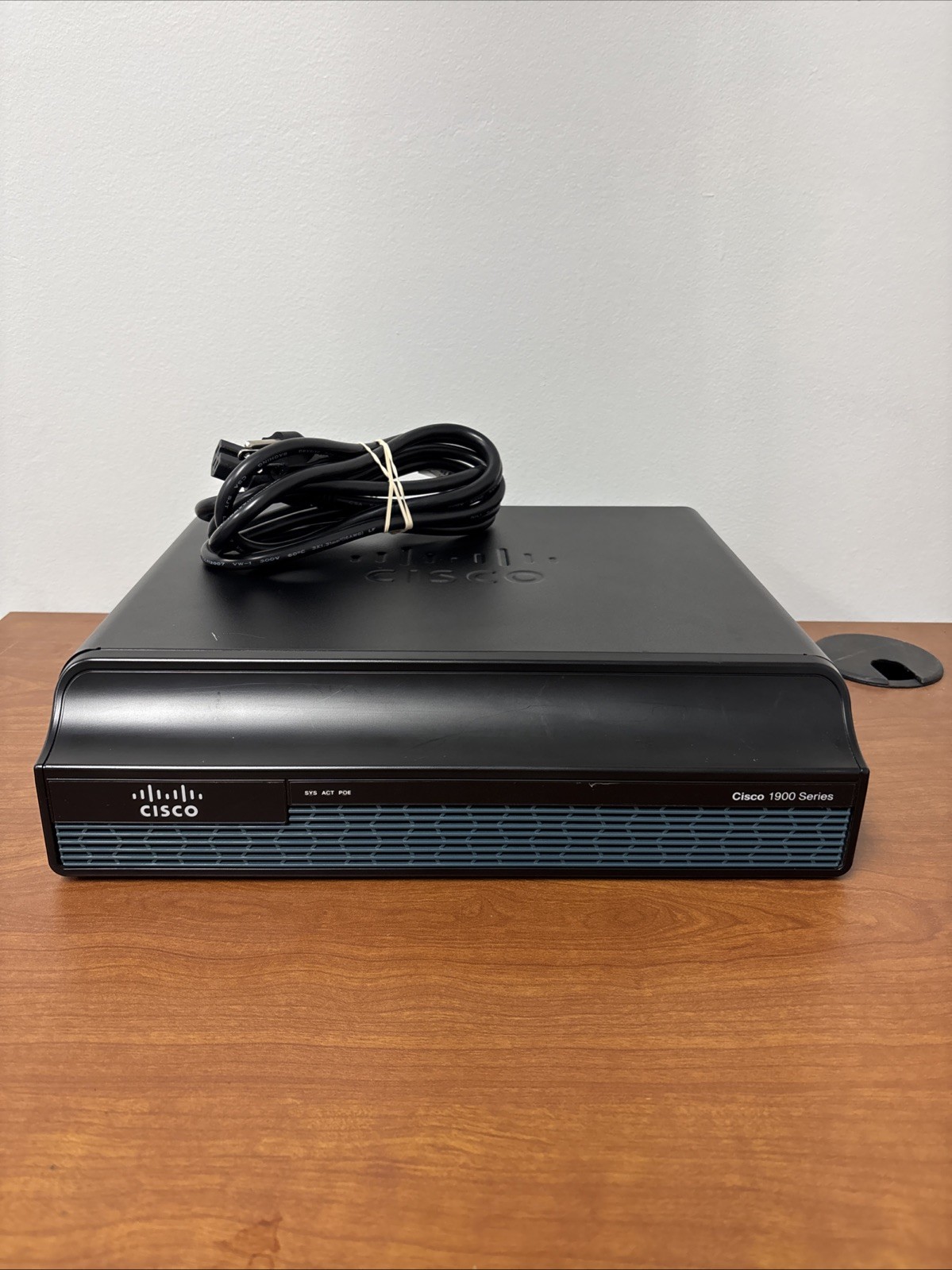 Cisco 1900 1941 Series Gigbit Router W/ Adapter TESTED